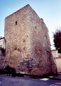 Una torre di di guardia e di avvistamento presente su tutte le coste del Gargano
